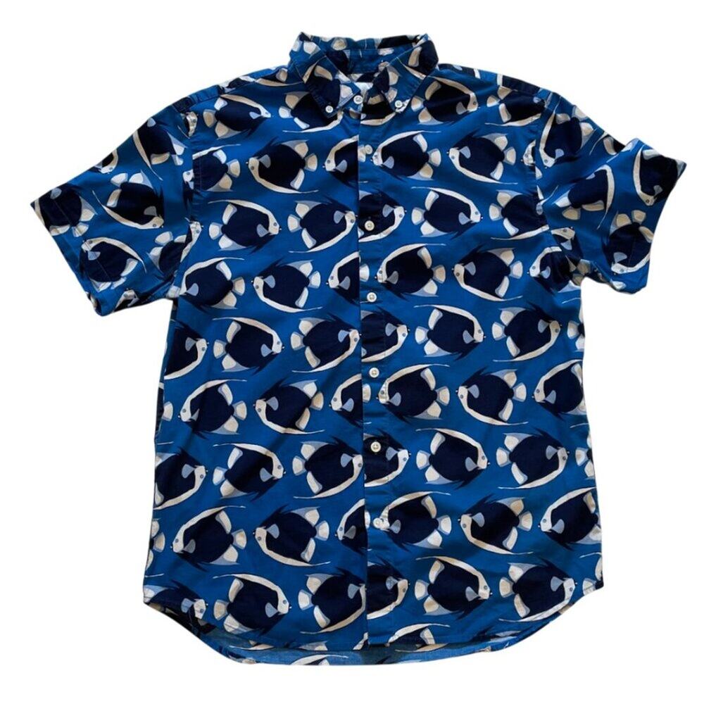 Old Navy Slim Fit Blue Button Down Short Sleeve Shirt Fish Print, Resort, Size M
